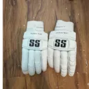 SS Super Test Batting Gloves – 50mm Velcro Wrist Strap Double Sweatband Detail